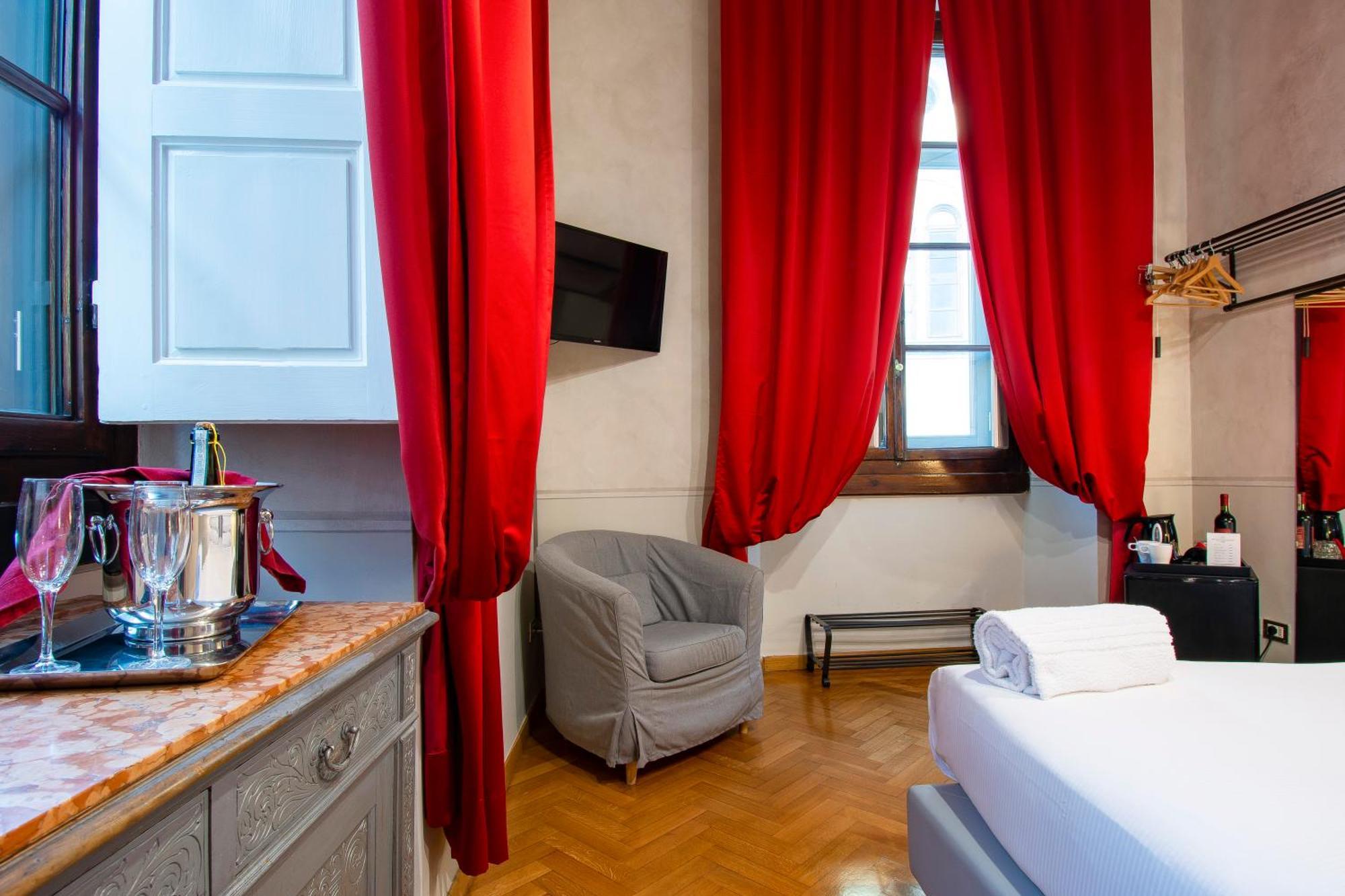 N4U Guest House Florencie Exteriér fotografie