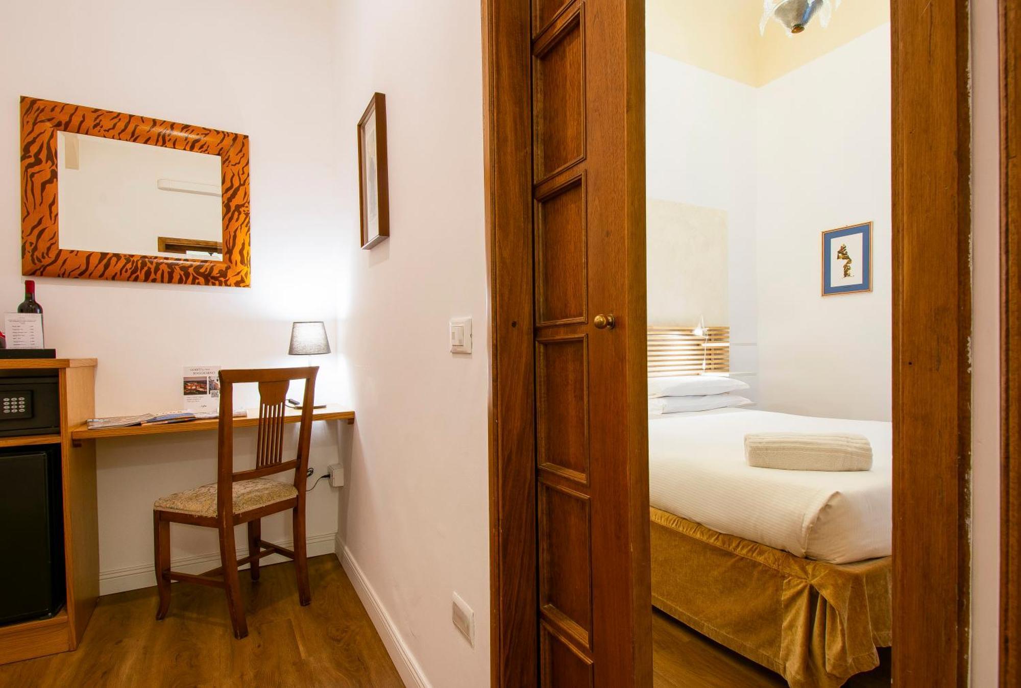 N4U Guest House Florencie Exteriér fotografie